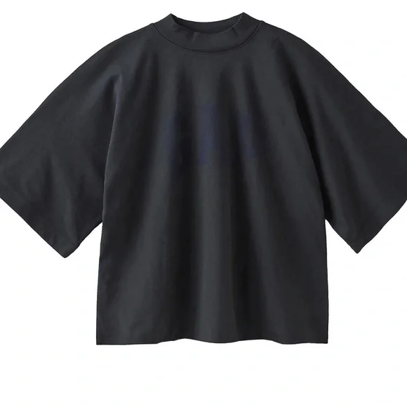 YZY GAP 78 CROP DOVE  N258 BLACK
 ( OVERSIZED ) - Picture 1 of 14